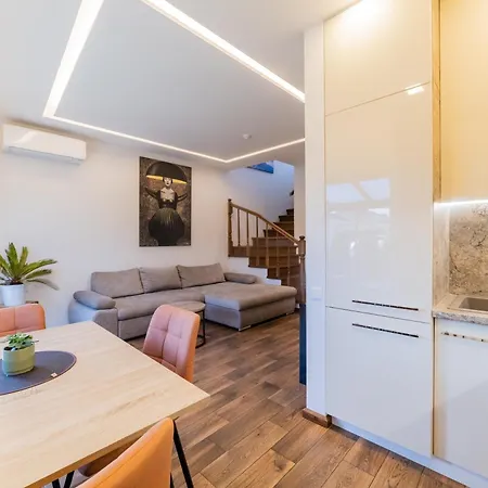 Kotedzas Kunigiskiuose Su Terasa Apartamento