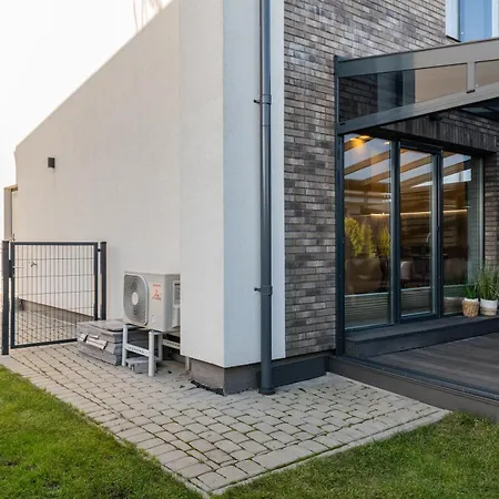 Kotedzas Kunigiskiuose Su Terasa * Palanga