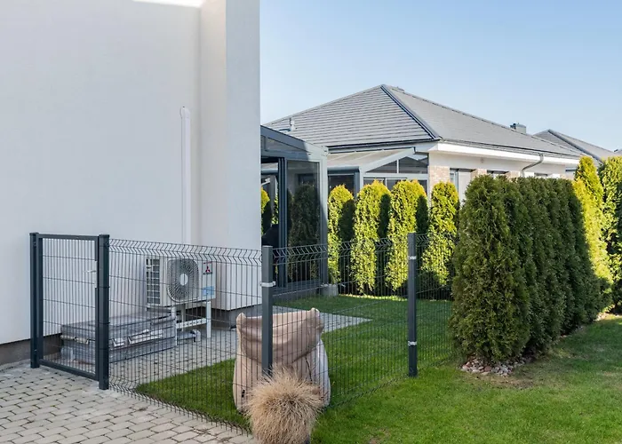 Kotedzas Kunigiskiuose Su Terasa