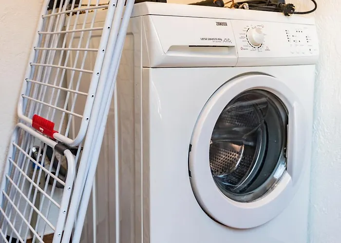 Kotedzas Kunigiskiuose Su Terasa * Παλάγκα