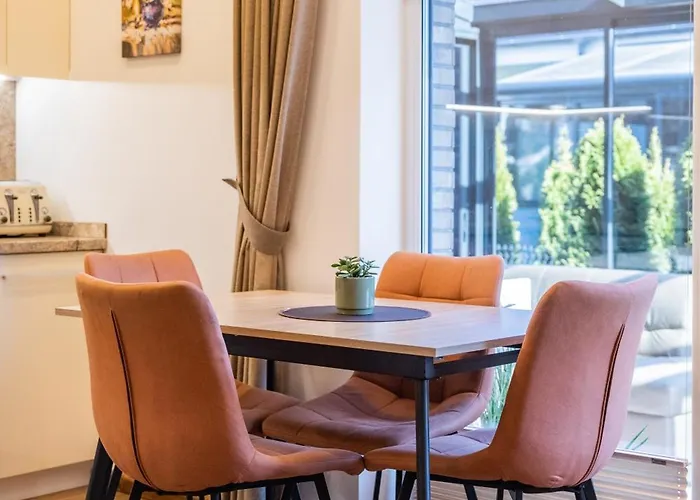 아파트 Kotedzas Kunigiskiuose Su Terasa 팔랑가